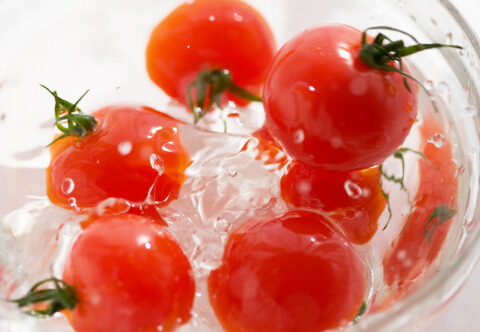 生吃番茄真的可能致命吗？