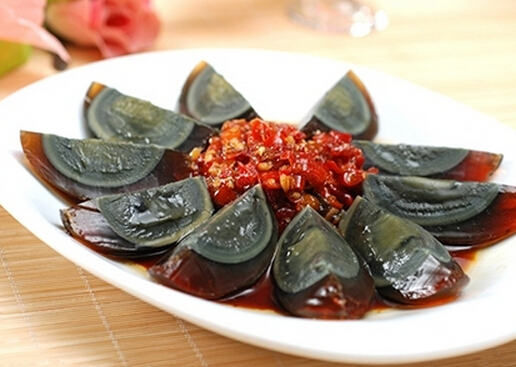 皮蛋为什么不能多吃?吃皮蛋要注意什么?