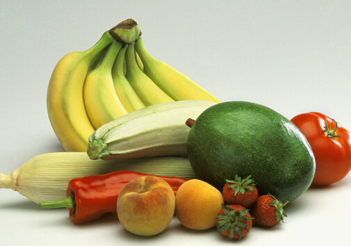 吃不熟的香蕉会导致便秘加重-吃水果的注意事项