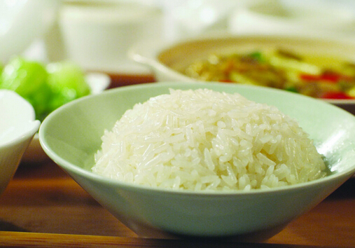 白米饭是垃圾食品吗？吃白米饭是取其糟粕？