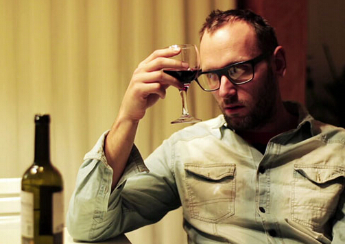 喝酒容易脸红的人容易得酒精肝-什么是酒精肝?