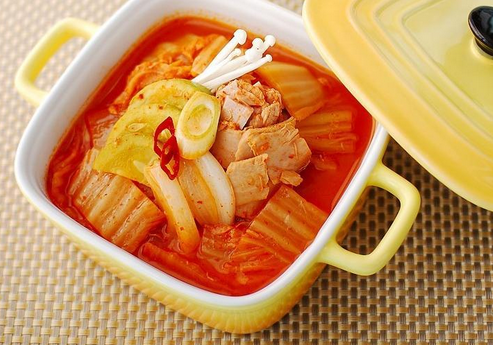 泡菜可以排毒?能防止便秘的食物有哪些?