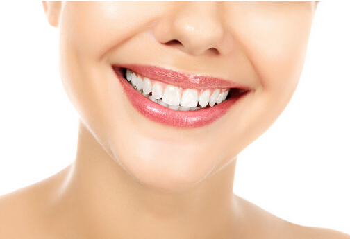 牙垢产生的原因-吃什么食物能去除牙垢？