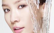 三个小妙招终结额头痘 美丽额头露出来