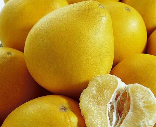 柚子的功效与作用-吃柚子有什么好处-柚子的食用禁忌：药物不可与柚子同食