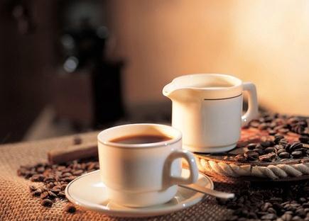 女性养生：过量喝咖啡易患不孕，女人常喝咖啡六大恶果