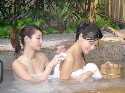 女性泡温泉要注意什么?女人泡温泉的注意事项,泡温泉多长时间最适宜