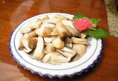 如何挑选草菇?草菇的贮存方法