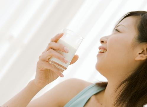 如何选购牛奶?新鲜牛奶的选购方法