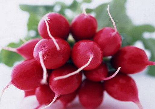 肚子胀气是怎么回事?吃金橘萝卜防止肚子胀气