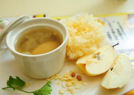 春季咳嗽吃什么好的快?十款食疗对症止咳化痰