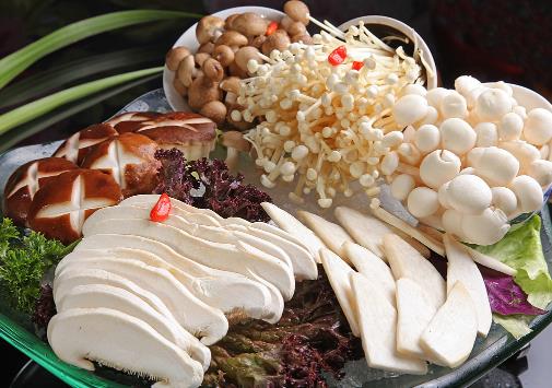 怎样挑选新鲜蘑菇?常见菌类食物的选购技巧