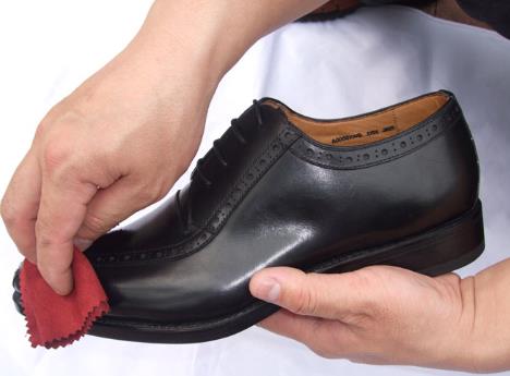 皮鞋保养：皮鞋怎么保养？如何保养皮鞋？皮鞋保养用品