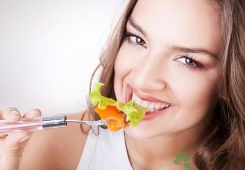 利用少吃多餐来减肥?-360常识网跑步减肥什么时候瘦肚子图片