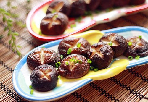 蘑菇怎么做好吃又有营养?各种蘑菇的健康吃法