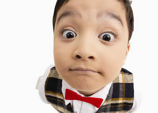 小孩眼睛近视怎么办?假性近视如何治疗