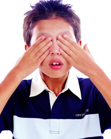 剧迷疯狂追剧:不眠不休看电视剧,吃仙丹,模仿济公上吊,躲进衣柜想“穿越”