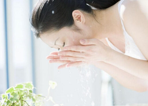 淘米水的妙用-淘米水洗脸的好处