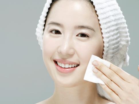 如何控油?肌肤控油早间护理很重要