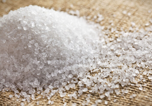 食盐祛黑头的方法步骤-食盐的美容功效