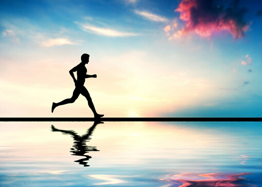 晚上跑步能减肥吗？晚上跑步好还是早上跑步好？