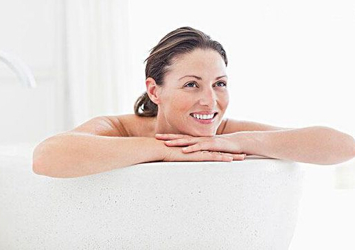 洗冷水澡能减肥吗？女性洗澡的注意事项