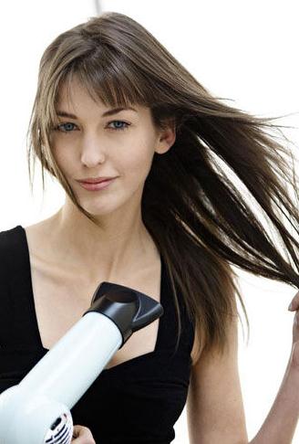 头发护理：正确使用电吹风，吹出好发质