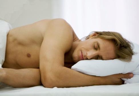 男人裸睡对身体好吗？男人睡眠不好怎么办