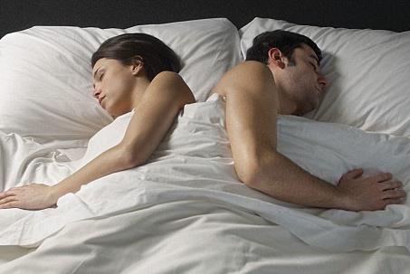 从睡姿判断情侣间关系：男女睡姿暗藏不为人知的秘密