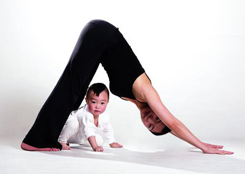 亲子瑜伽是什么?亲子瑜伽的好处