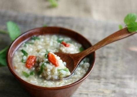 宝宝吃糙米有什么好处？宝宝吃糙米的做法