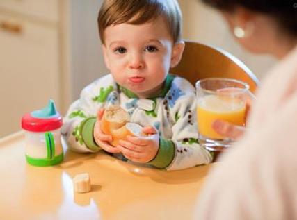 如何给宝宝补充维生素A?宝宝缺乏维生素A的症状