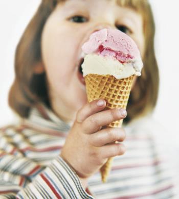 宝宝夏季可以吃冷饮吗?宝宝夏季吃冷饮有哪些危害