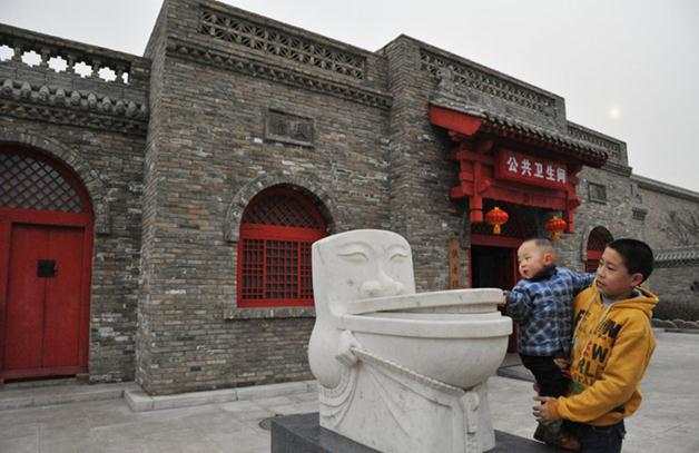 山西五星级厕所惹争议：山西临汾建40座五星级标准化公共厕所