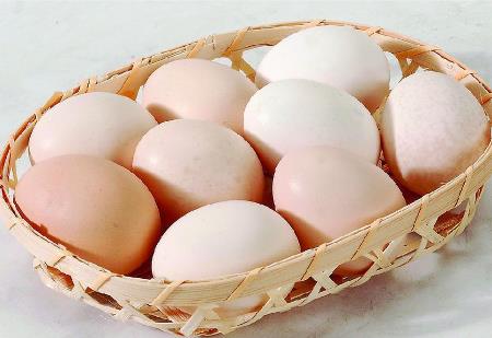 宝宝喂养误区：吃鸡蛋多多益善