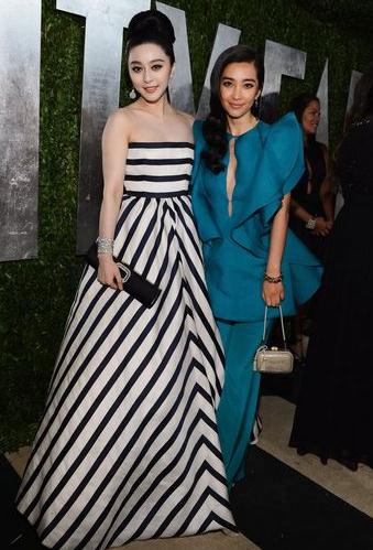 范冰冰大尺度礼服谈奥斯卡:我就是去看,然后回家打打鸡血,范冰冰李冰冰奥斯卡合照