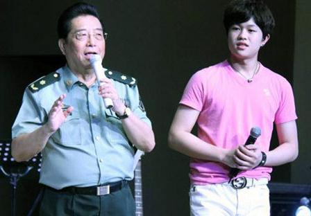 李双江之子李天一涉轮奸细节曝光，强行带至宾馆内恐吓后轮流发生性关系