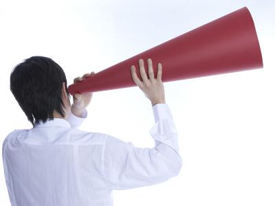 销售礼仪:用心倾听,少说多听,适度赞赏