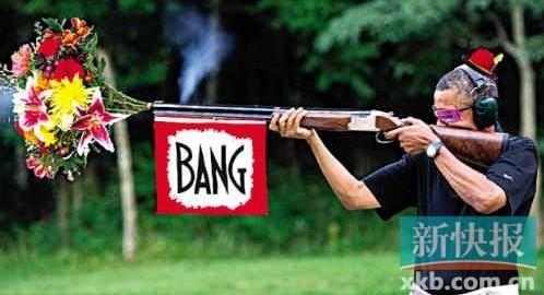 恶搞奥巴马：美国网友“神PS”恶搞奥巴马持枪射击图片