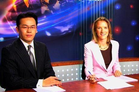 外媒曝央视前主播罗森友藏800部虐待主题a片色情片在英国被捕