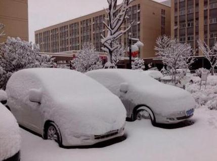 下雪打雷：罕见“雷打雪”惊醒武汉梦中人，冷暖空气对流强烈所致