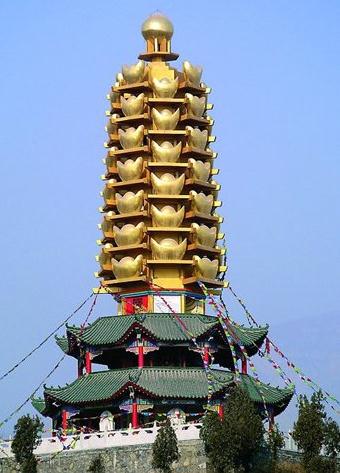 赤裸裸的财富塔：河北1座塔因堆满金元宝入选中国十大最丑建筑
