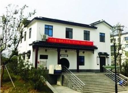 苏州豪华公厕似别墅，造价100万元，配置五星级有电梯，专设环卫工休息处。