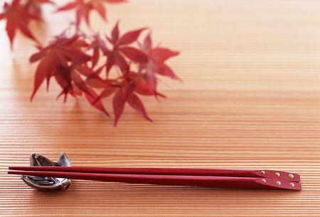 “病从筷入”：筷子的使用误区