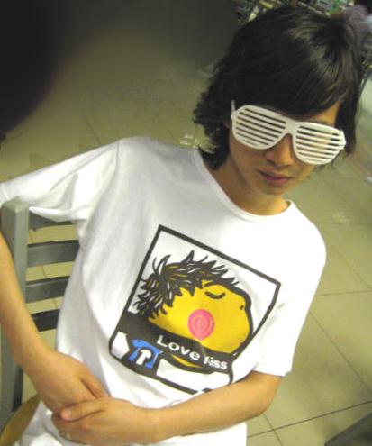 张一一发布11大光棍高校排行榜，长江商学院落选遭质疑，光棍节是几月几日