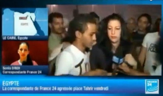法国女记者开罗采访时遭遇“野蛮袭击”，女记者受到性骚扰
