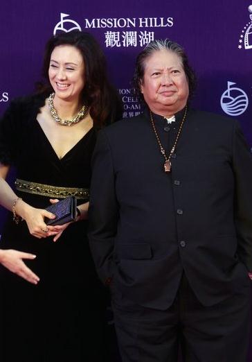 洪金宝太太出面澄清绯闻，洪金宝暴怒反击