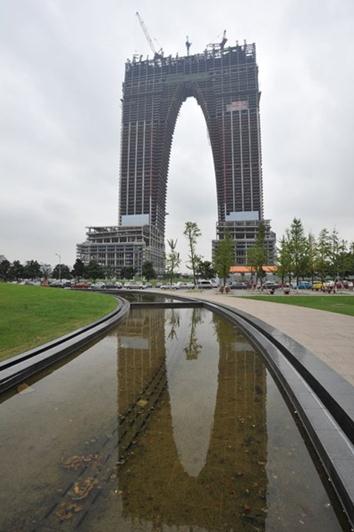 大秋裤穿上大头鞋：苏州“秋裤”楼穿上了“方头鞋”