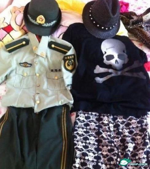 女消防员微博炫富惹争议：黑龙江一女消防员微博炫富并公布性感照片