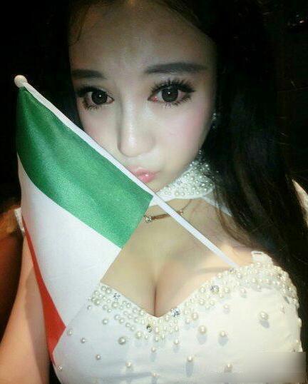 微博现火辣美女炫富炫干爹-爆乳脑残坑爹女称王力宏表哥图